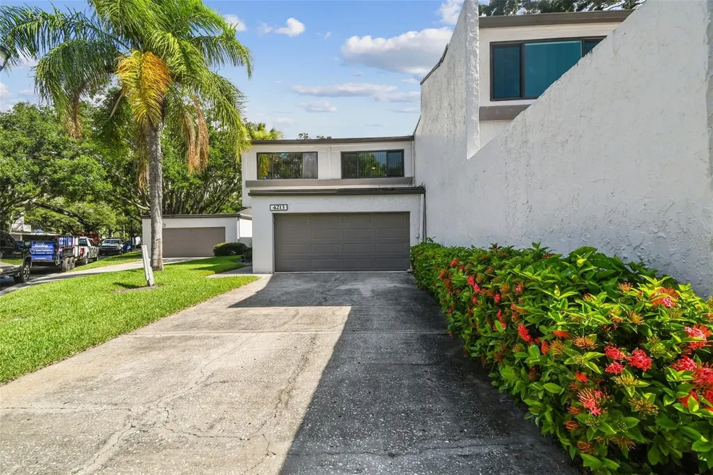 4213 Fairway Run Tampa FL 33618