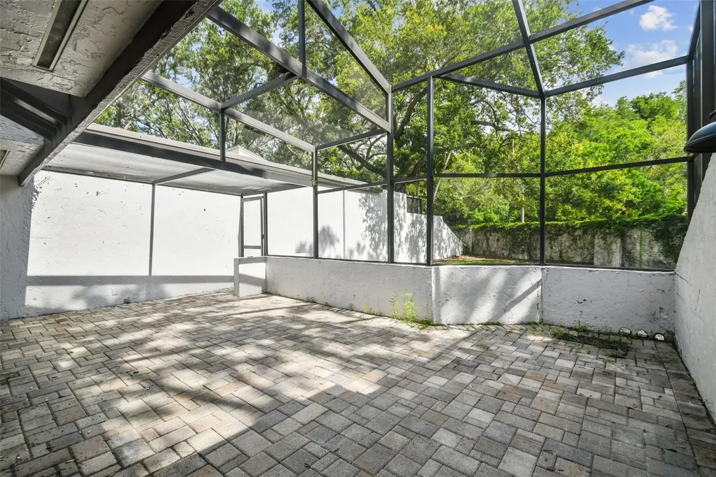 4213 Fairway Run Tampa FL 33618