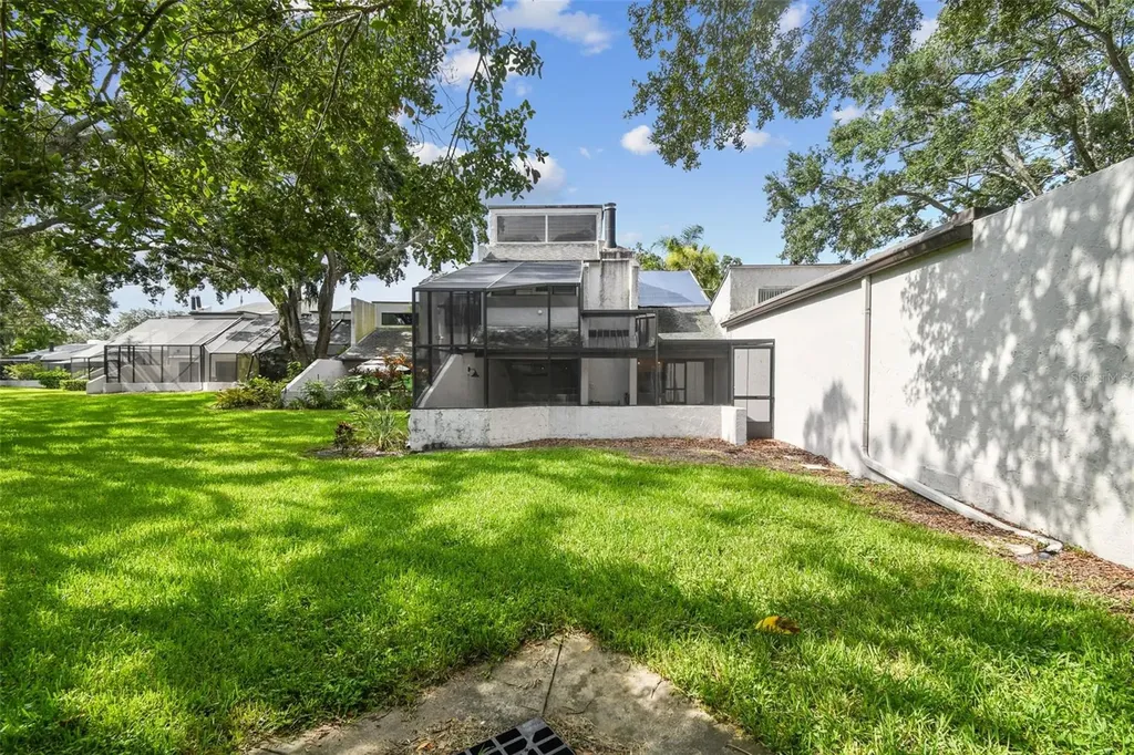 4213 Fairway Run Tampa FL 33618