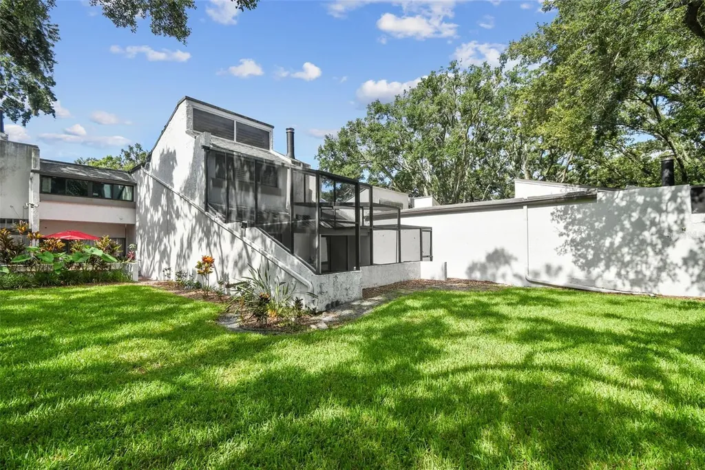 4213 Fairway Run Tampa FL 33618