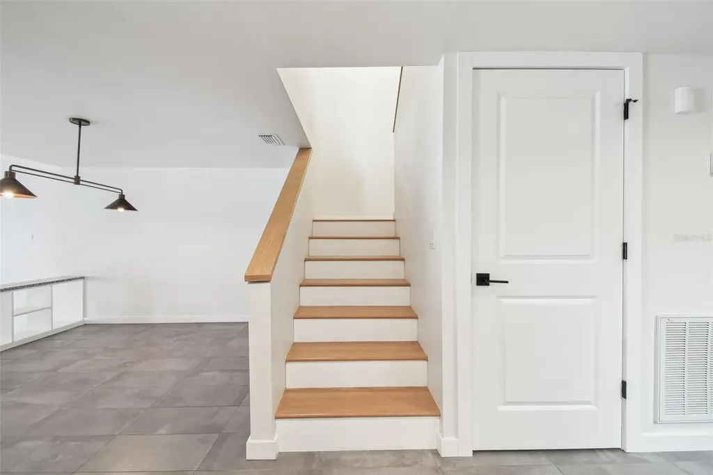 4213 Fairway Run Tampa FL 33618