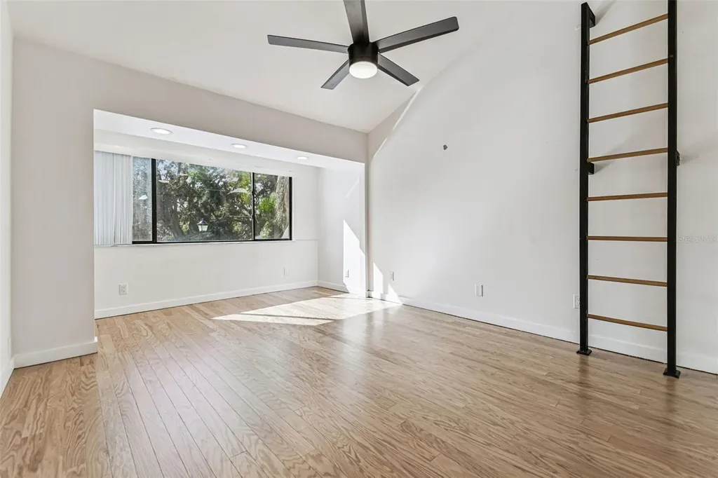 4213 Fairway Run Tampa FL 33618