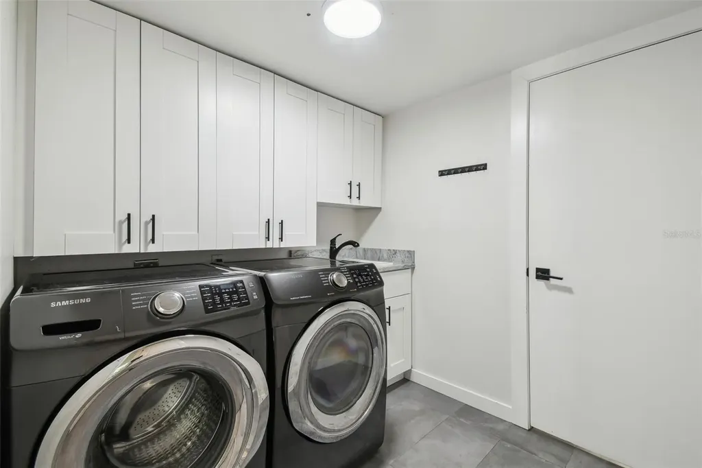 4213 Fairway Run Tampa FL 33618