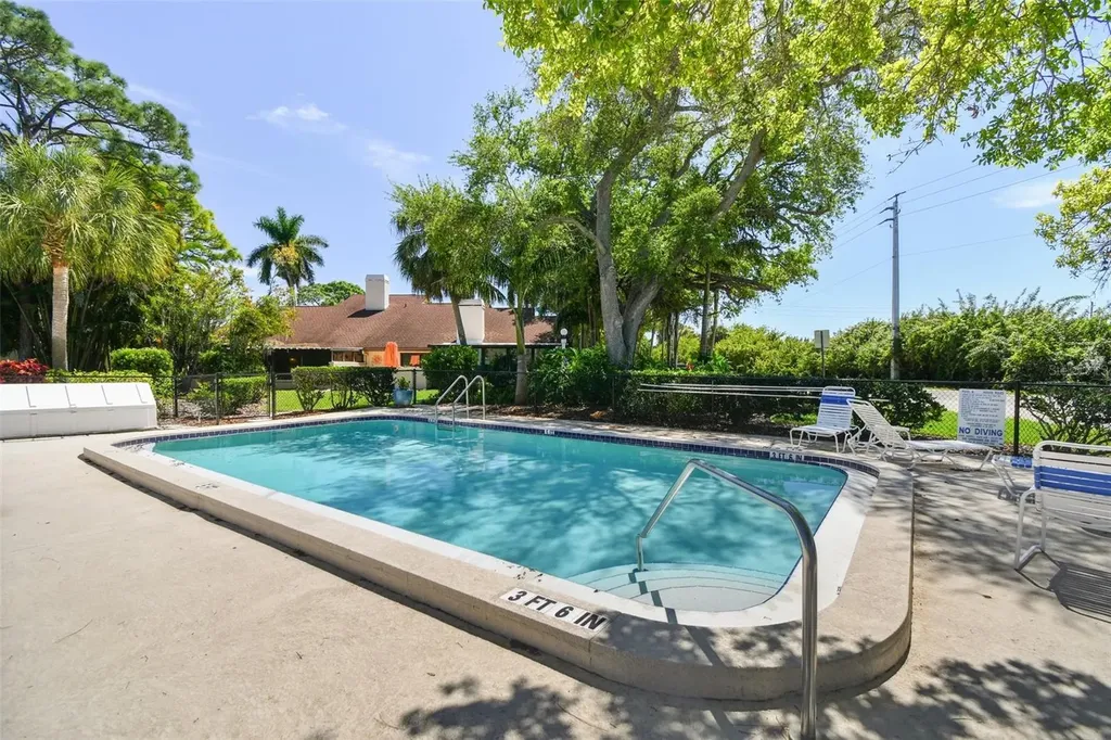 4213 Fairway Run Tampa FL 33618