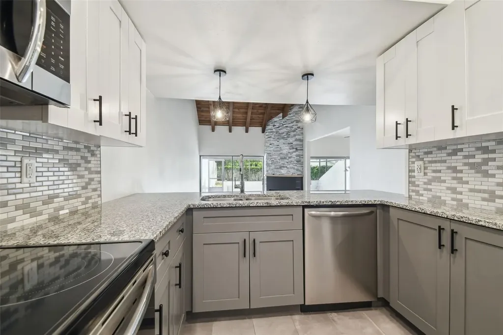 4213 Fairway Run Tampa FL 33618