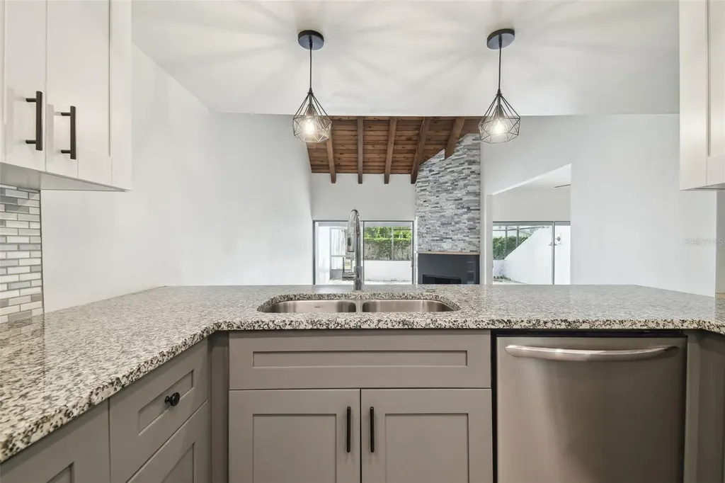 4213 Fairway Run Tampa FL 33618