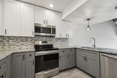 4213 Fairway Run Tampa FL 33618