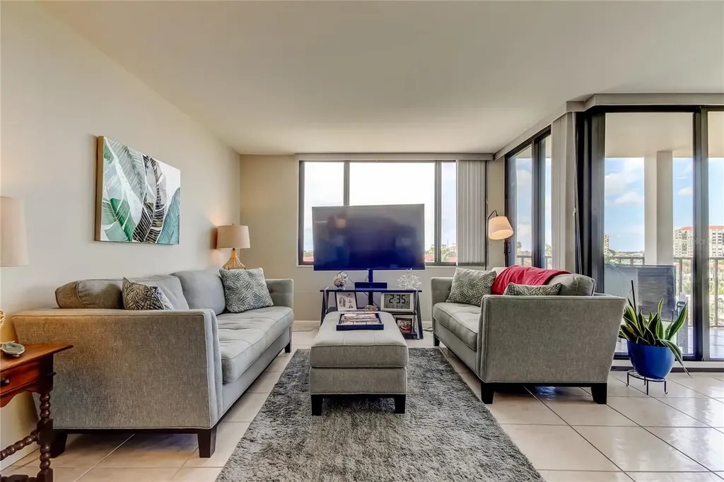 6357 Bahia Del Mar Boulevard St Petersburg FL 33715