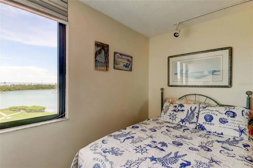 6357 Bahia Del Mar Boulevard St Petersburg FL 33715