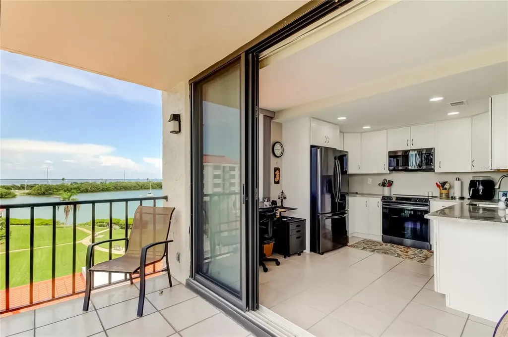 6357 Bahia Del Mar Boulevard St Petersburg FL 33715