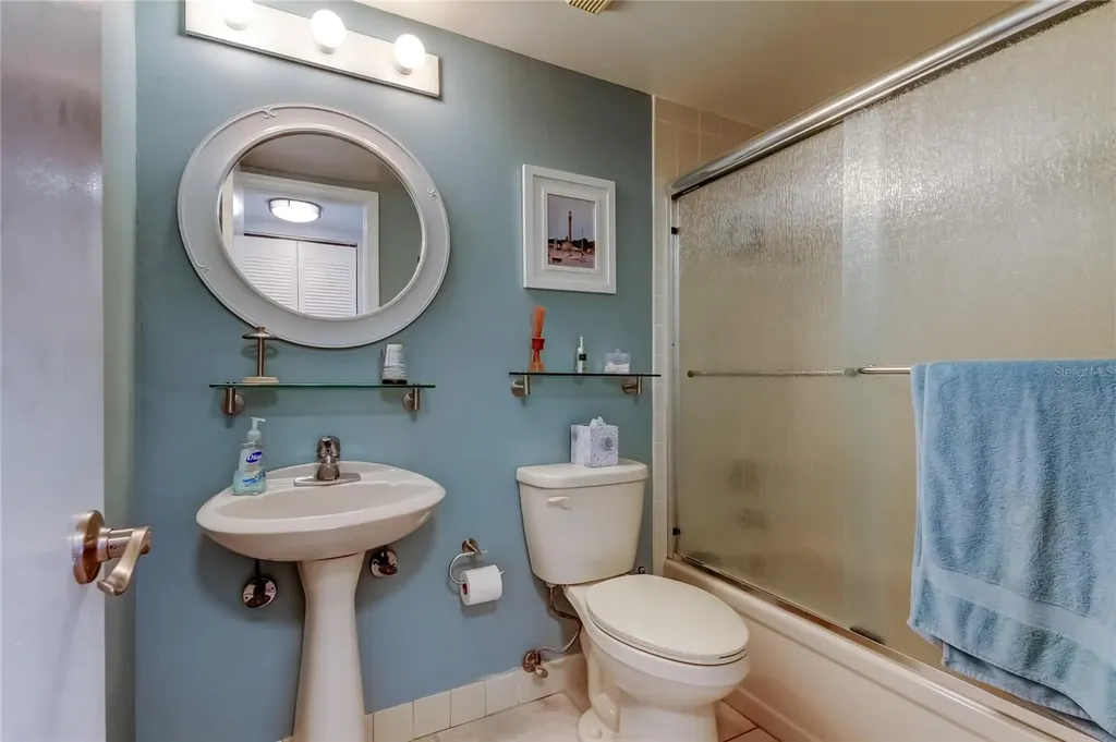 6357 Bahia Del Mar Boulevard St Petersburg FL 33715