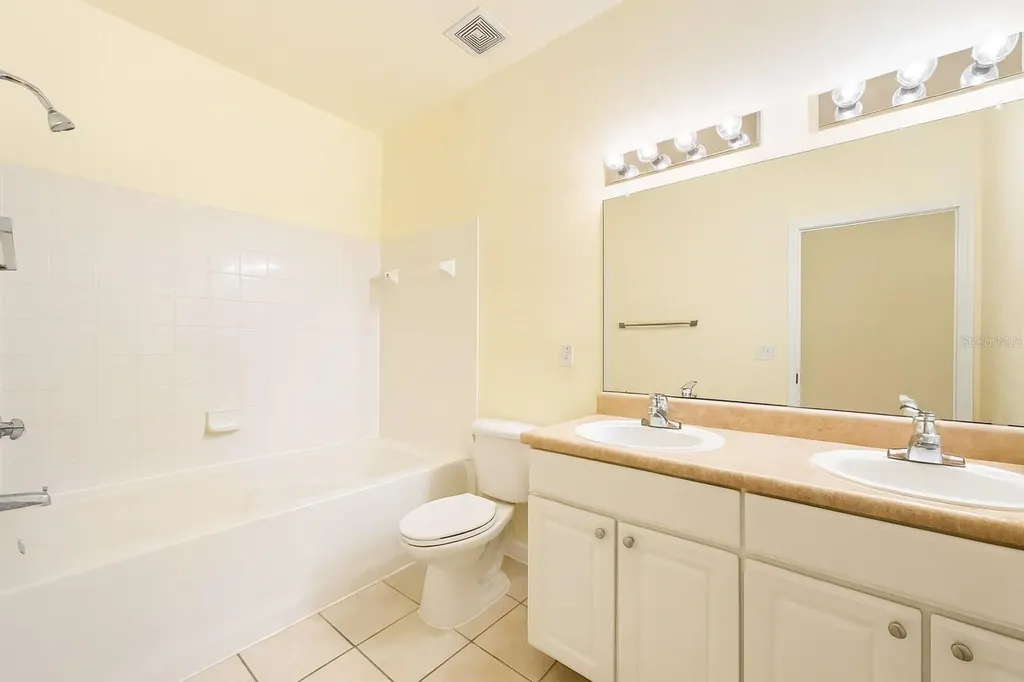 4877 NW 42nd Road Gainesville FL 32606