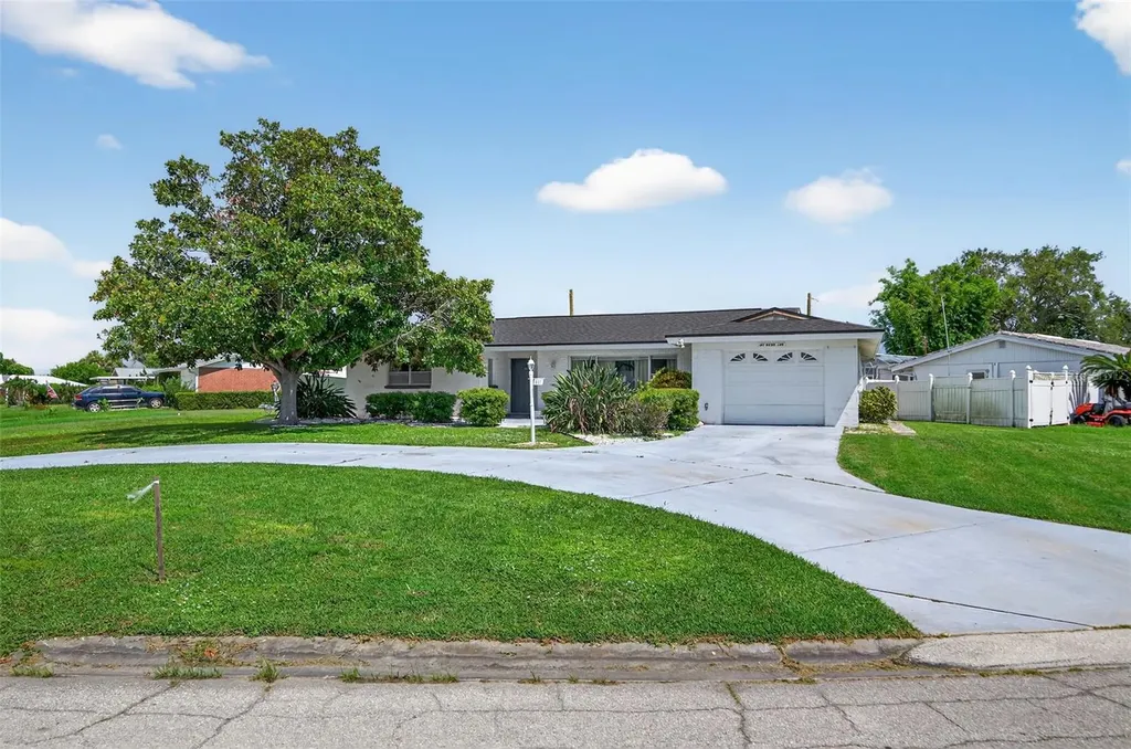 807 Melody Lane Bradenton FL 34207