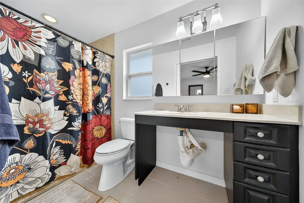 807 Melody Lane Bradenton FL 34207