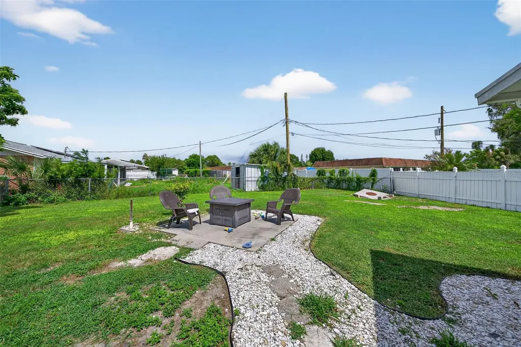 807 Melody Lane Bradenton FL 34207