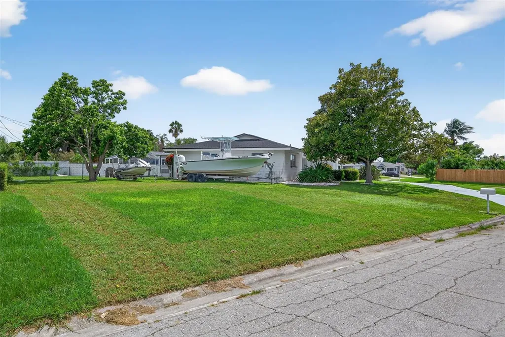 807 Melody Lane Bradenton FL 34207