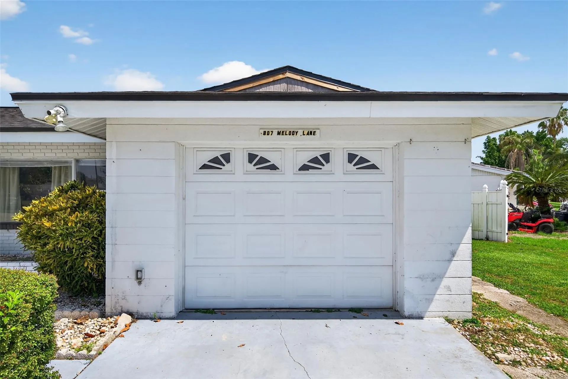 807 Melody Lane Bradenton FL 34207