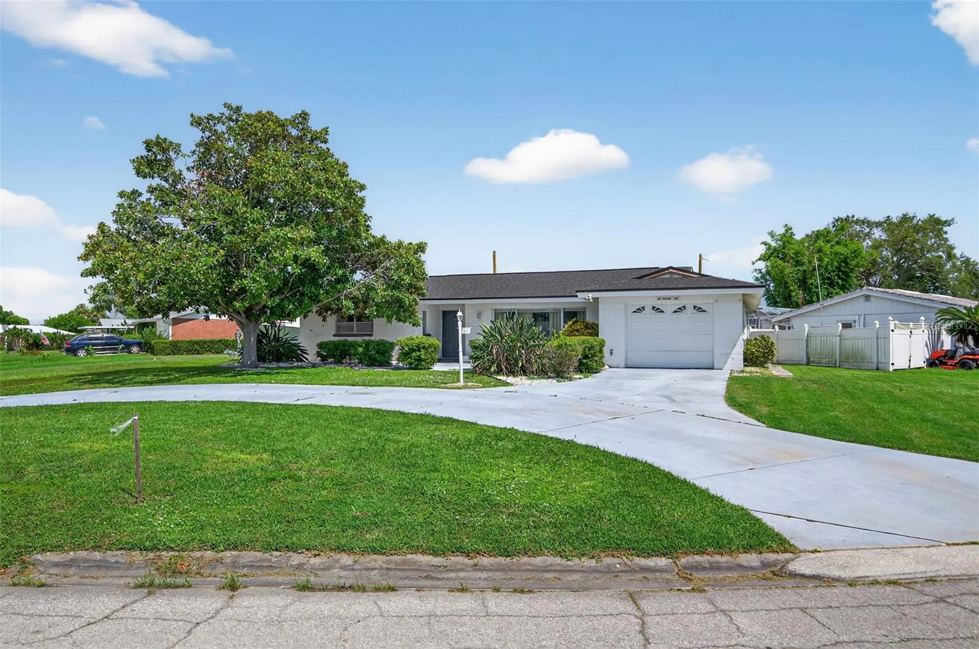 807 Melody Lane Bradenton FL 34207