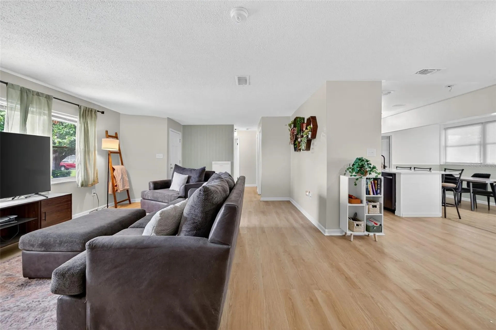 807 Melody Lane Bradenton FL 34207