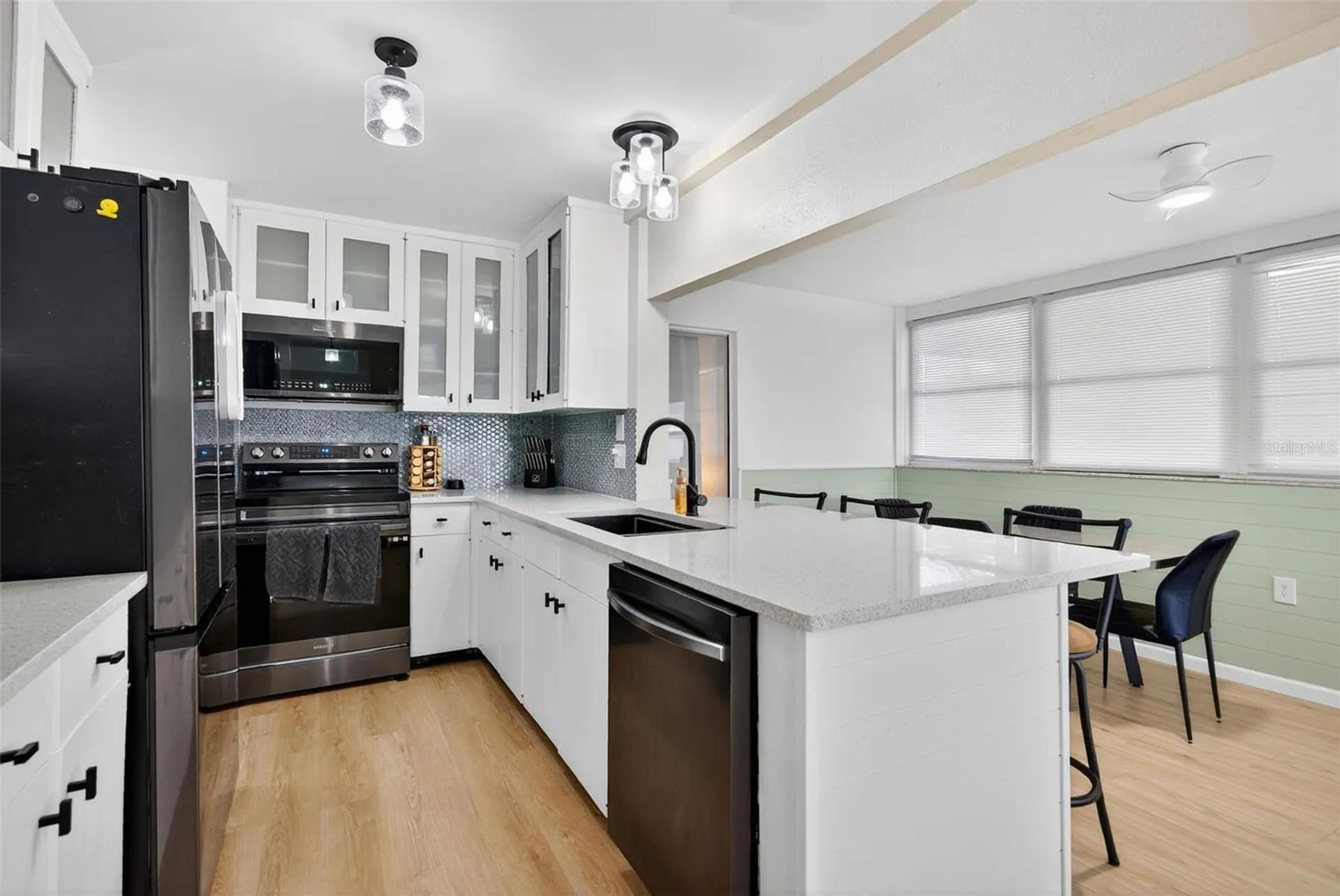 807 Melody Lane Bradenton FL 34207