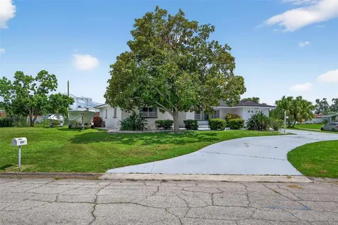 807 Melody Lane Bradenton FL 34207