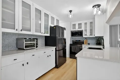 807 Melody Lane Bradenton FL 34207