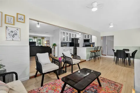807 Melody Lane Bradenton FL 34207