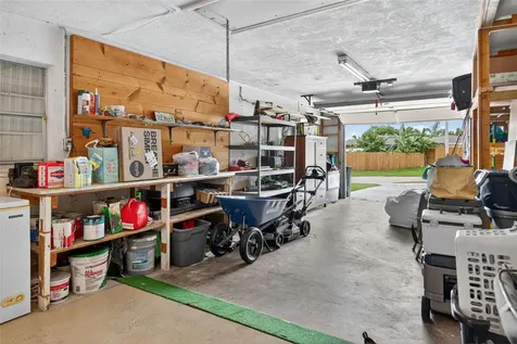 807 Melody Lane Bradenton FL 34207