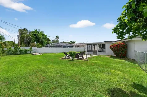 807 Melody Lane Bradenton FL 34207