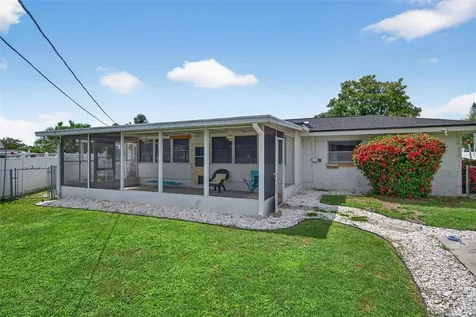 807 Melody Lane Bradenton FL 34207