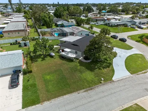 807 Melody Lane Bradenton FL 34207