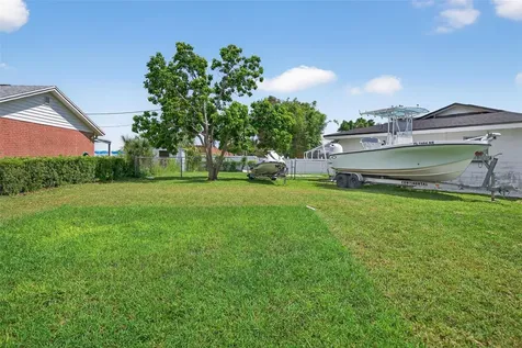 807 Melody Lane Bradenton FL 34207