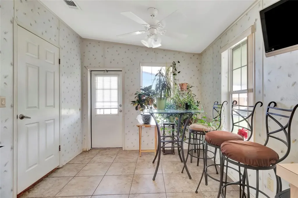 1128 Forest Lane Tavares FL 32778
