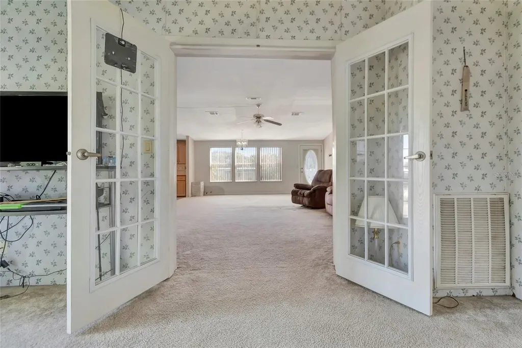 1128 Forest Lane Tavares FL 32778