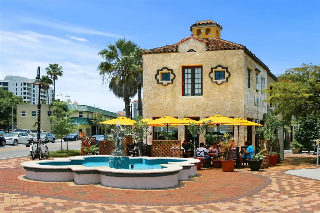 643 Calle De Peru Sarasota FL 34242