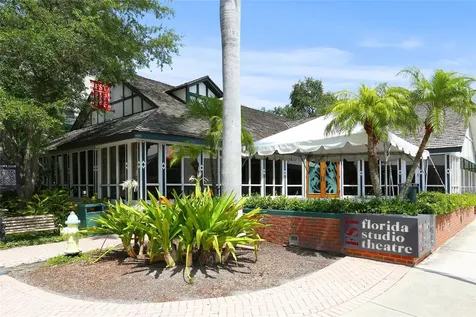643 Calle De Peru Sarasota FL 34242