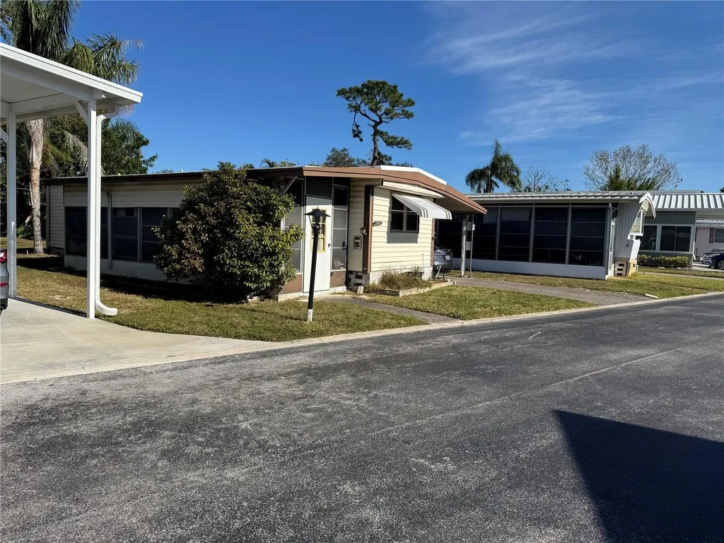 9790 66th Street N Pinellas Park FL 33782