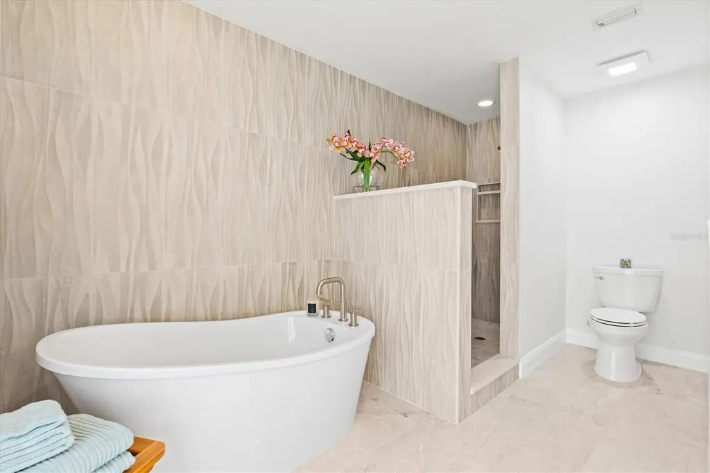 5012 Higel Avenue Sarasota FL 34242