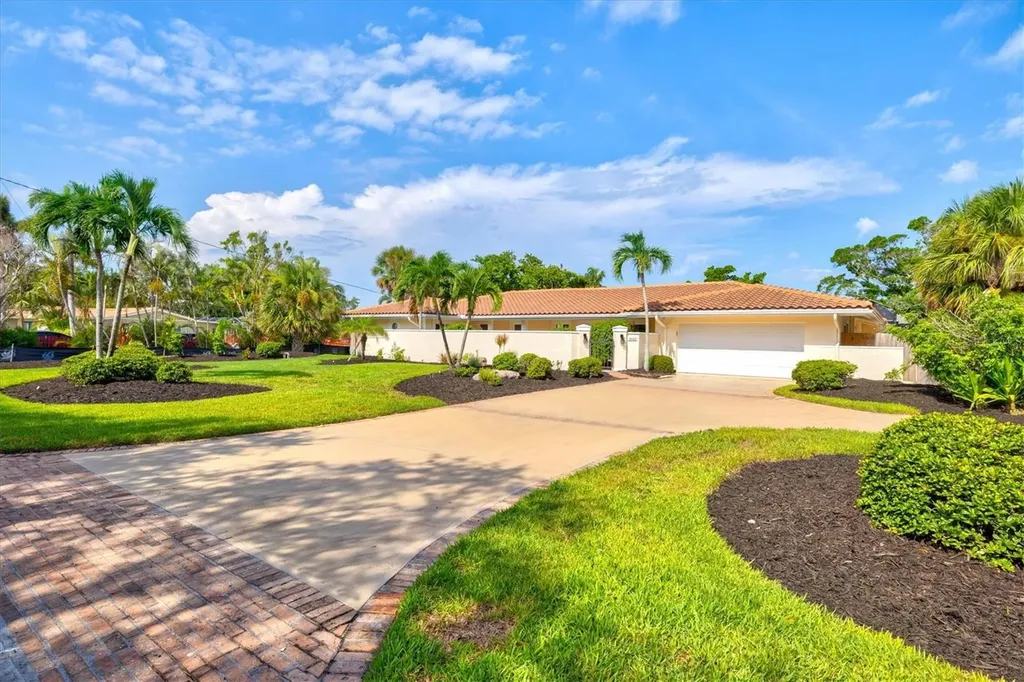 5012 Higel Avenue Sarasota FL 34242