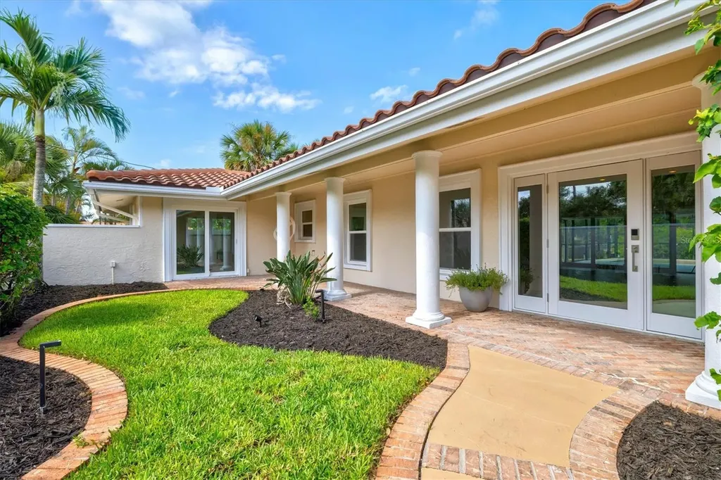 5012 Higel Avenue Sarasota FL 34242