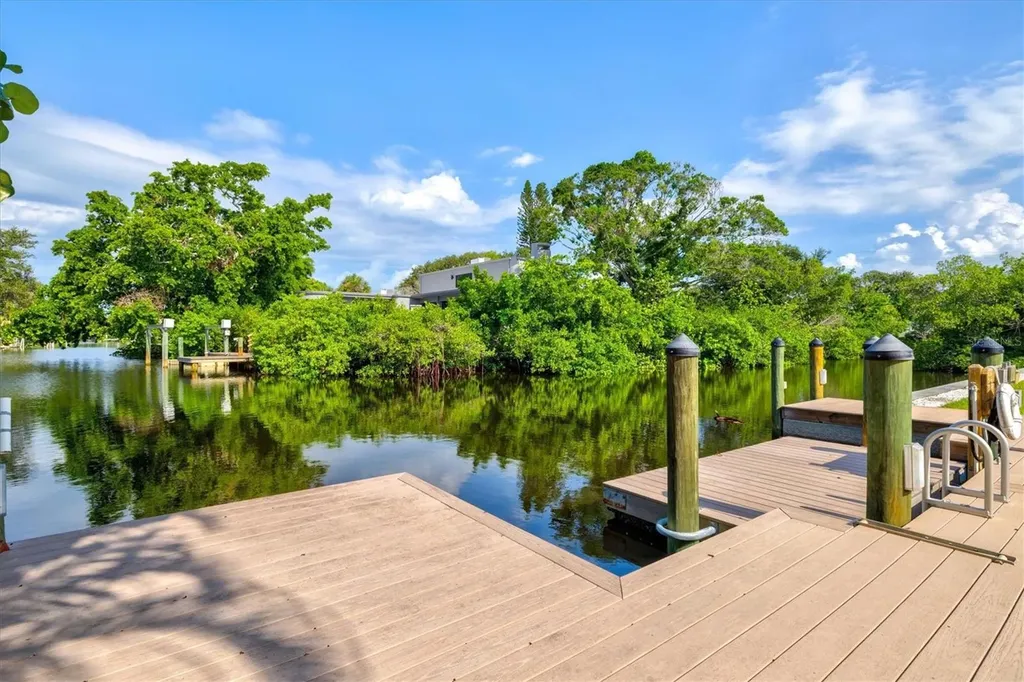 5012 Higel Avenue Sarasota FL 34242