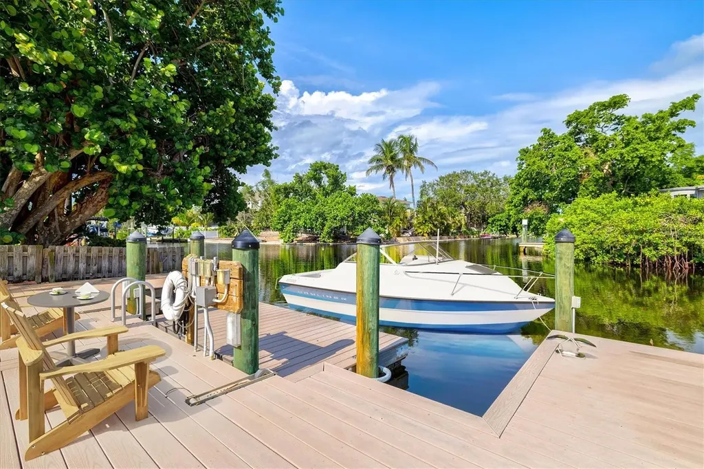 5012 Higel Avenue Sarasota FL 34242