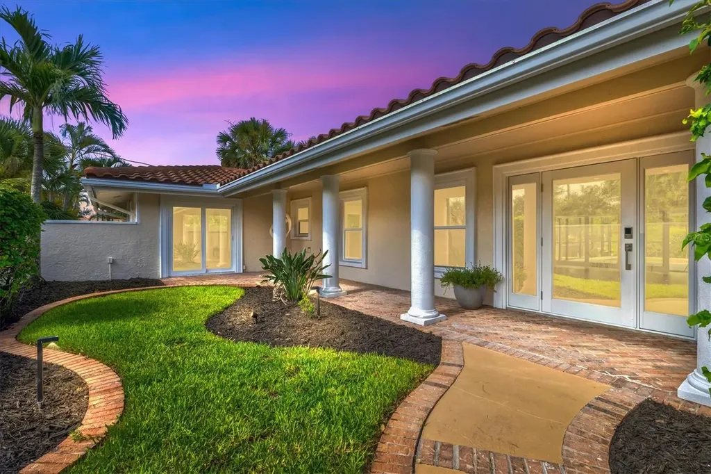 5012 Higel Avenue Sarasota FL 34242