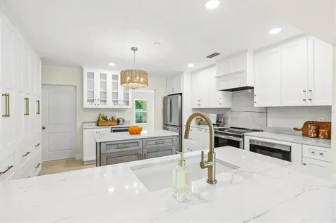 5012 Higel Avenue Sarasota FL 34242
