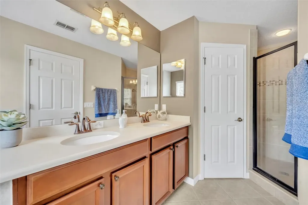 10116 Fallsgrove Street Orlando FL 32836
