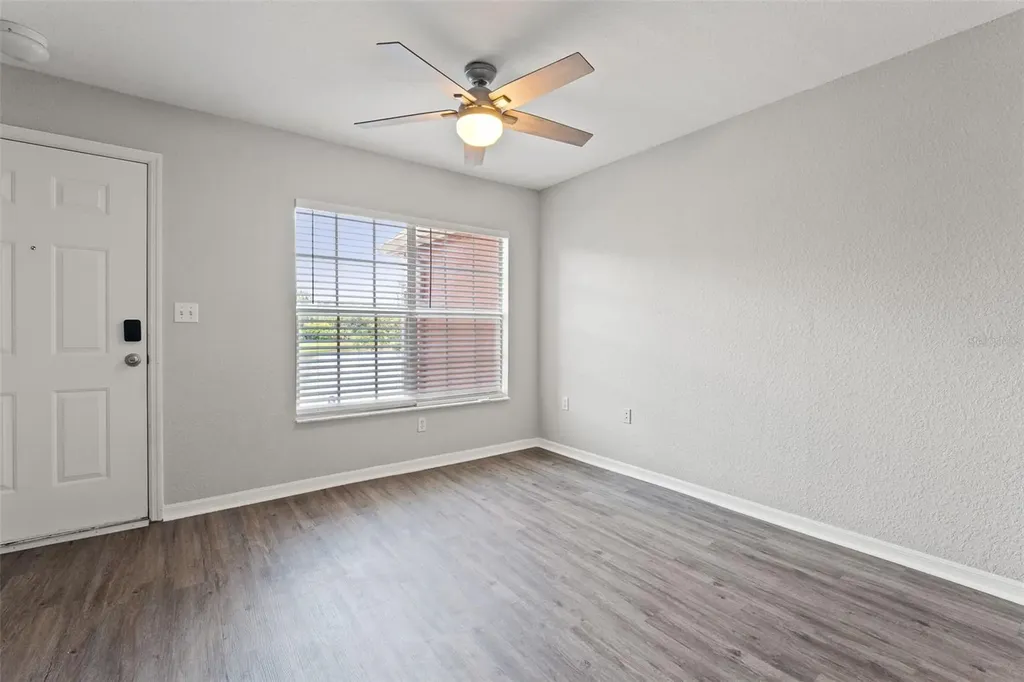 9042 Lake Chase Island Way Tampa FL 33626