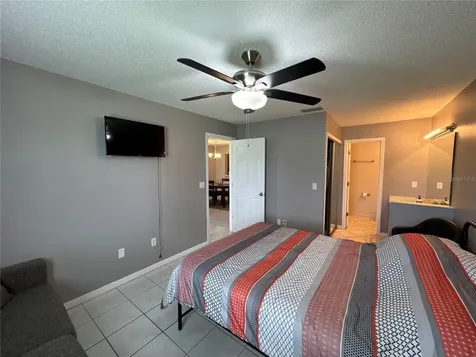 9502 Darien Avenue Orlando FL 32817