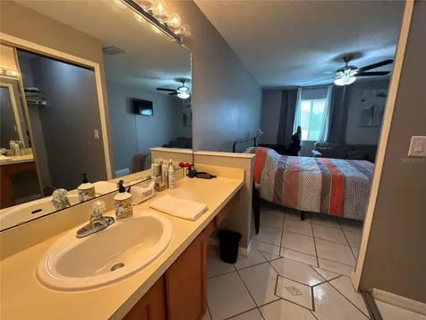 9502 Darien Avenue Orlando FL 32817