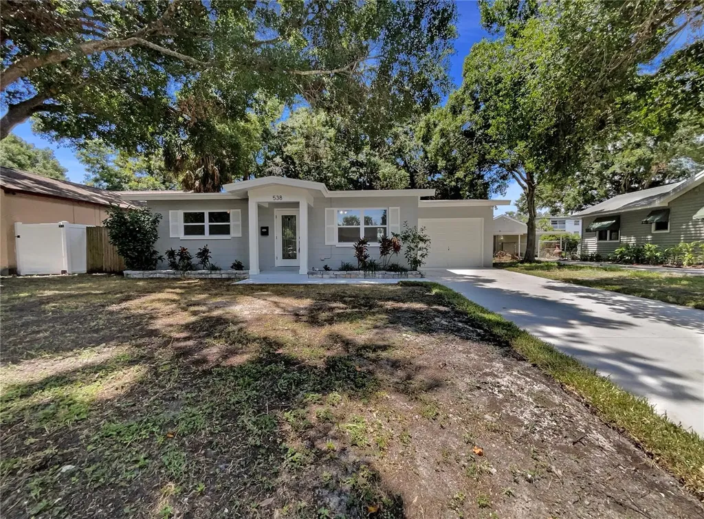 538 80th Avenue N St Petersburg FL 33702