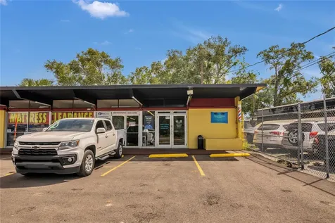 123 W Main Street Apopka FL 32703